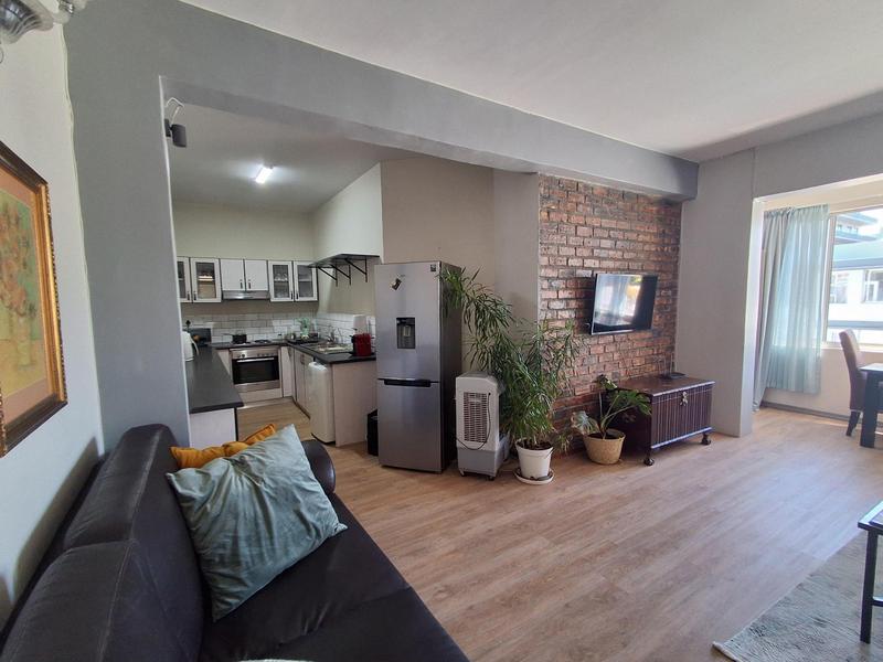 2 Bedroom Property for Sale in Sea Point Western Cape